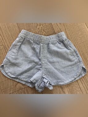 GAP Kids Blue and White Striped Girls Shorts size Small 6/7